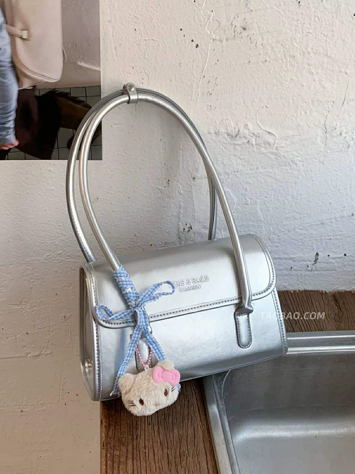 J エンボス・リボンバッグ